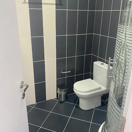 Lulu - Blue Golem (Tirana)